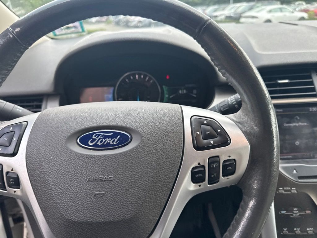 Thumbnail: 2011 Ford Edge - 23