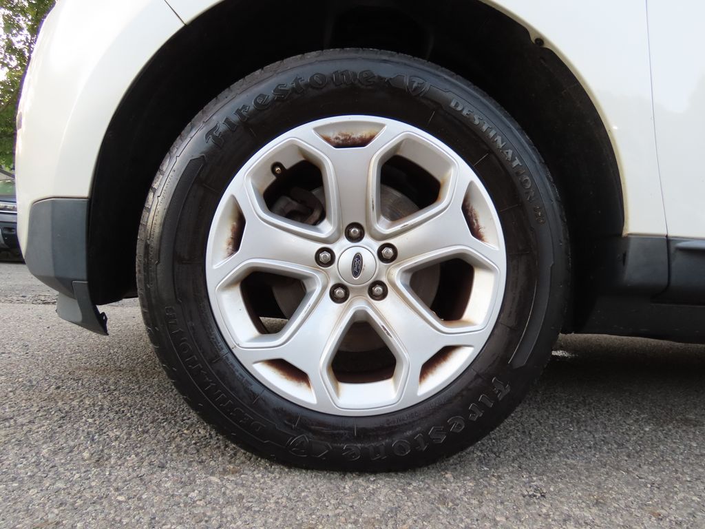 Thumbnail: 2011 Ford Edge - 8