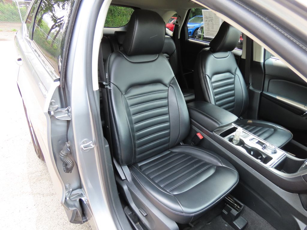 Thumbnail: 2024 Ford Edge - 23