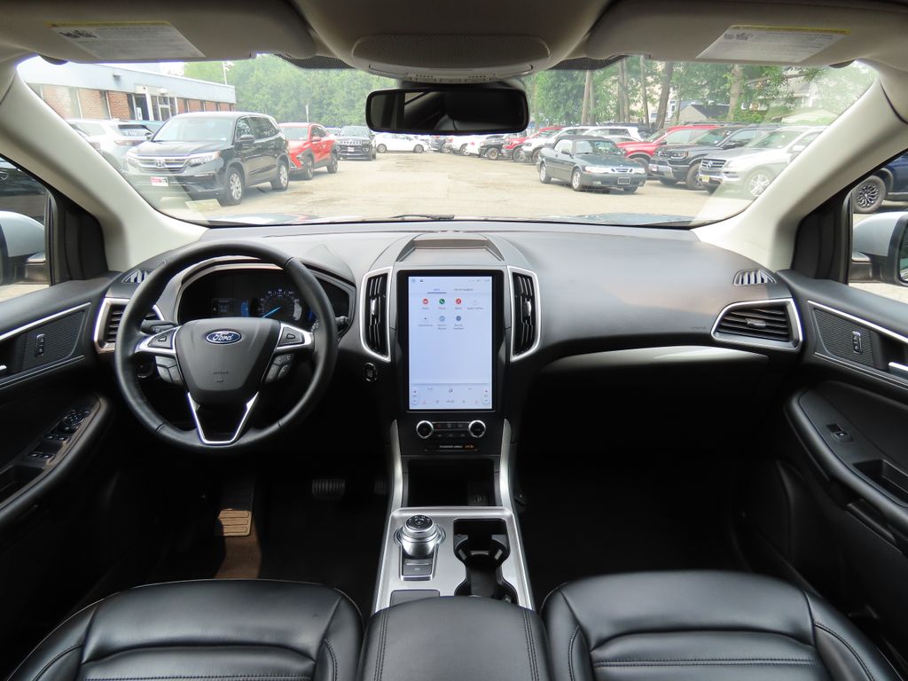 Thumbnail: 2024 Ford Edge - 2
