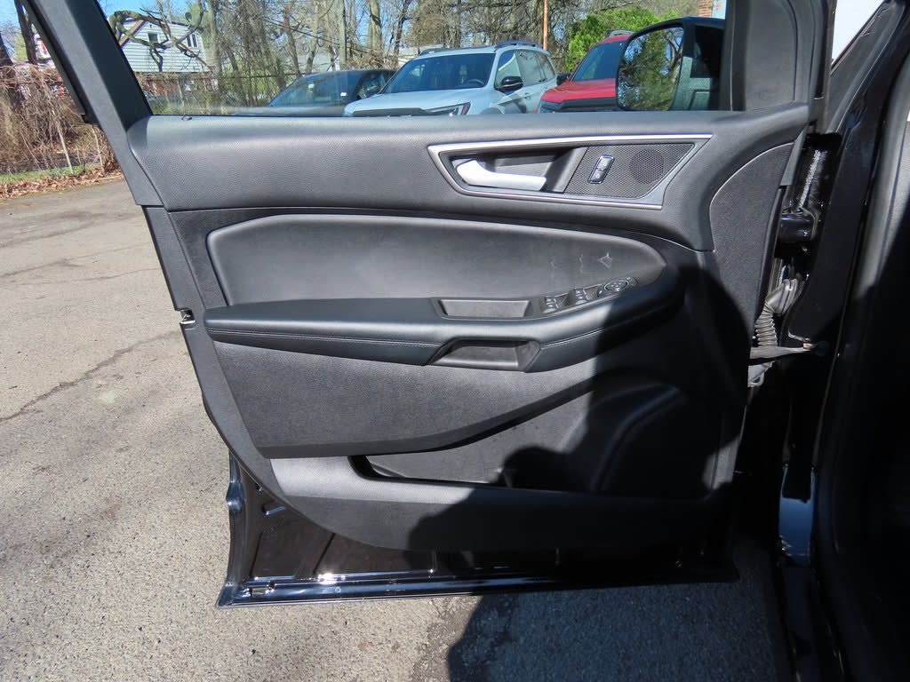 2021 Ford Edge SEL 22