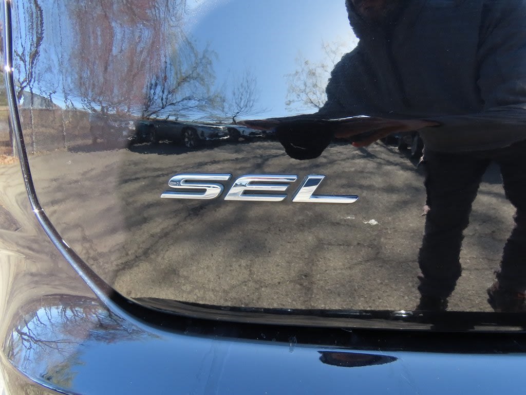 2021 Ford Edge SEL 7