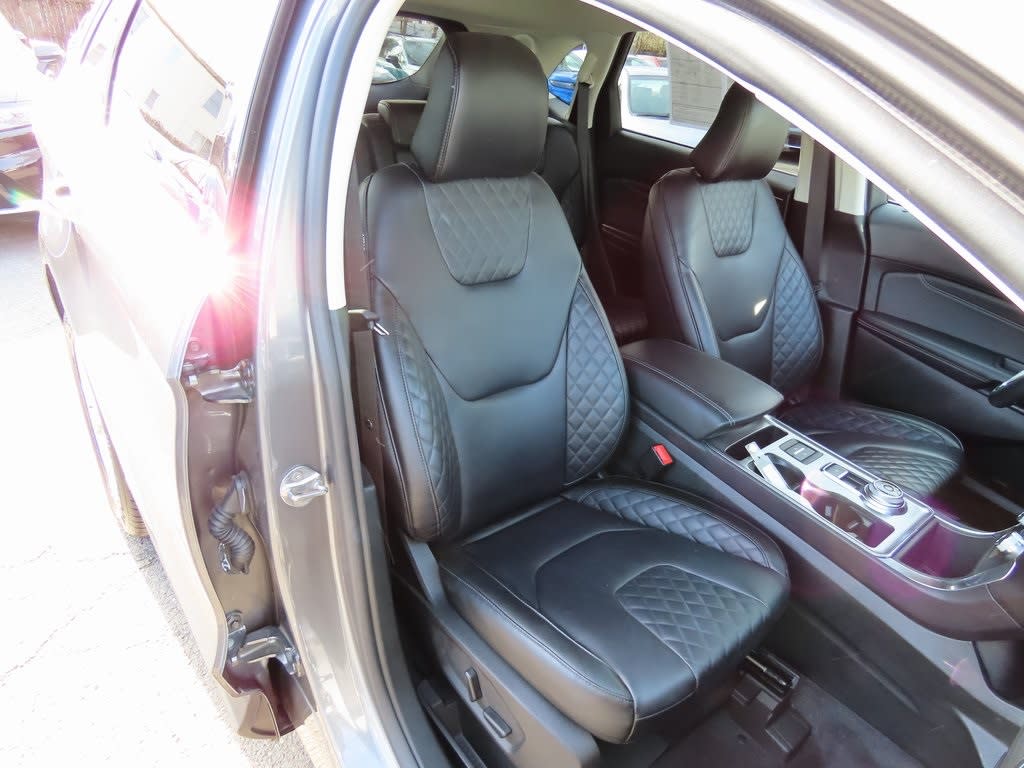 2024 Ford Edge Titanium 24