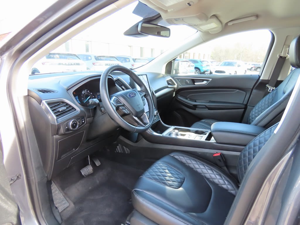 2024 Ford Edge Titanium 11