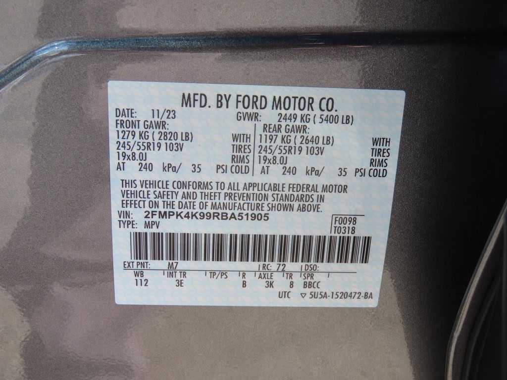 2024 Ford Edge Titanium 19