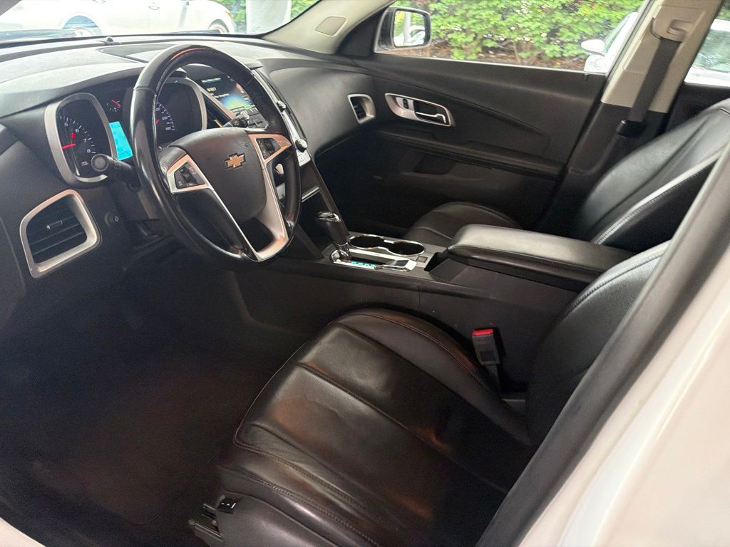Thumbnail: 2017 Chevrolet Equinox - 6