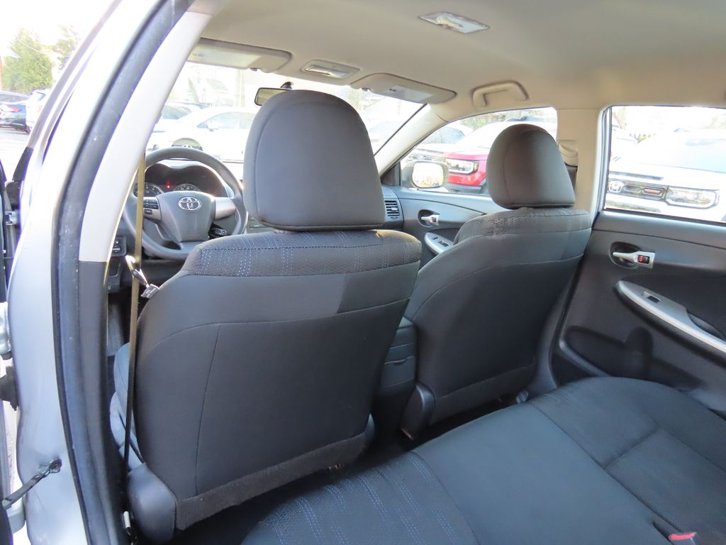 Thumbnail: 2011 Toyota Corolla - 23