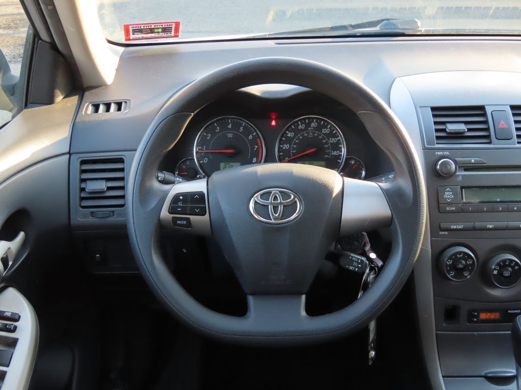 Thumbnail: 2011 Toyota Corolla - 12