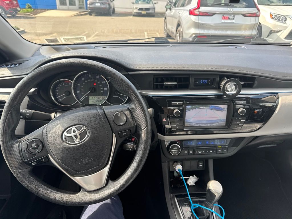 Thumbnail: 2015 Toyota Corolla - 2