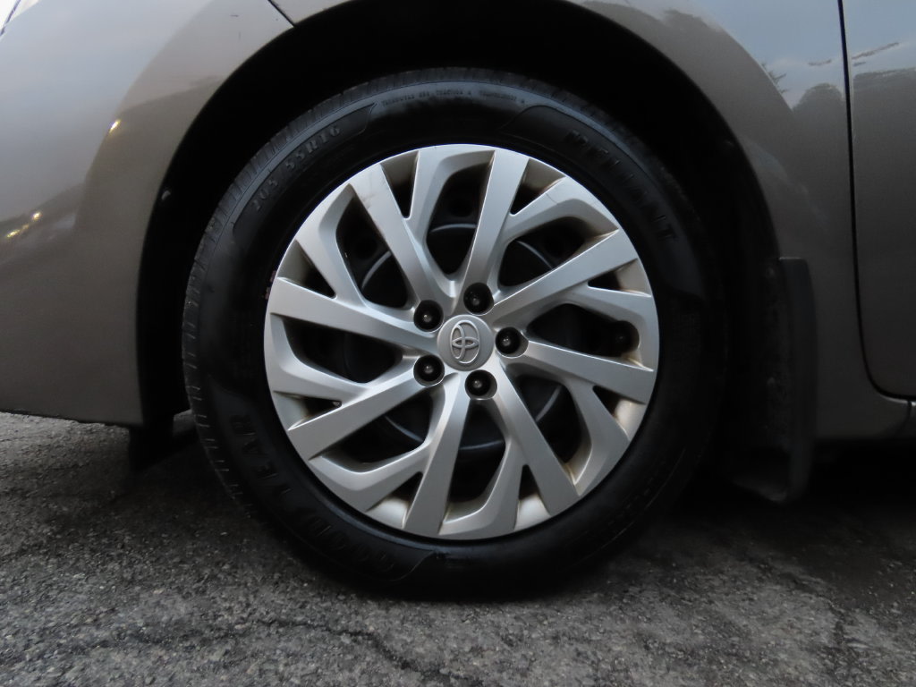 Thumbnail: 2017 Toyota Corolla - 8