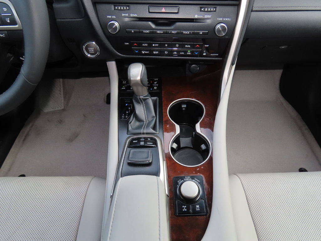 Thumbnail: 2018 Lexus RX - 26