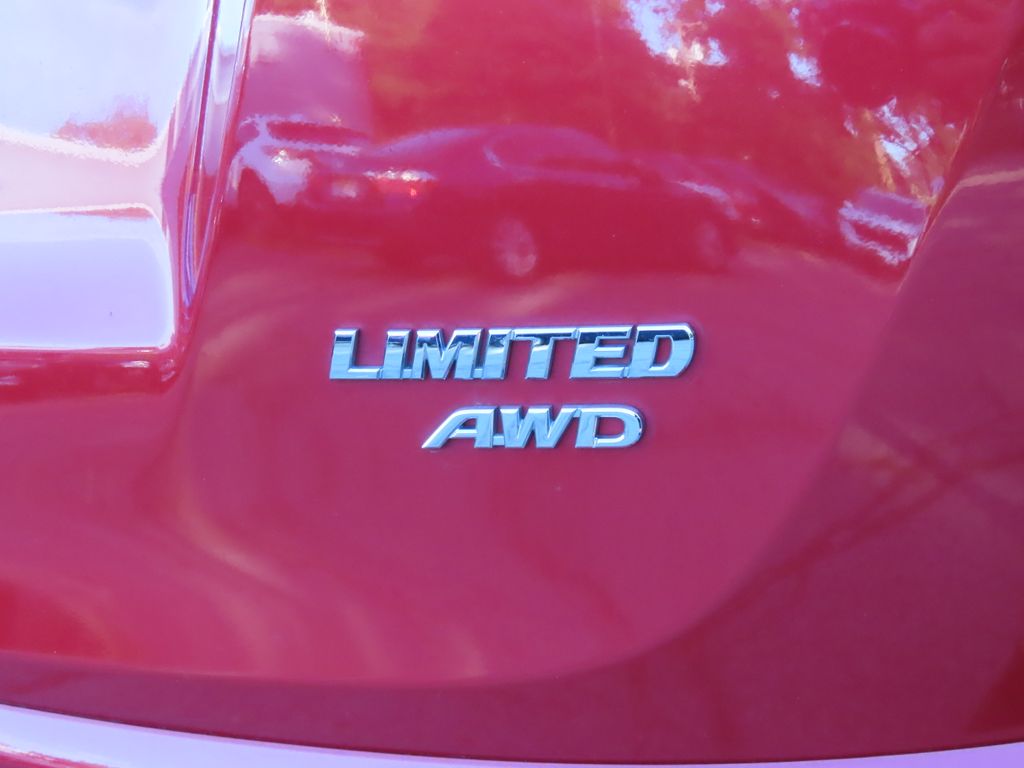 Thumbnail: 2017 Toyota RAV4 - 20