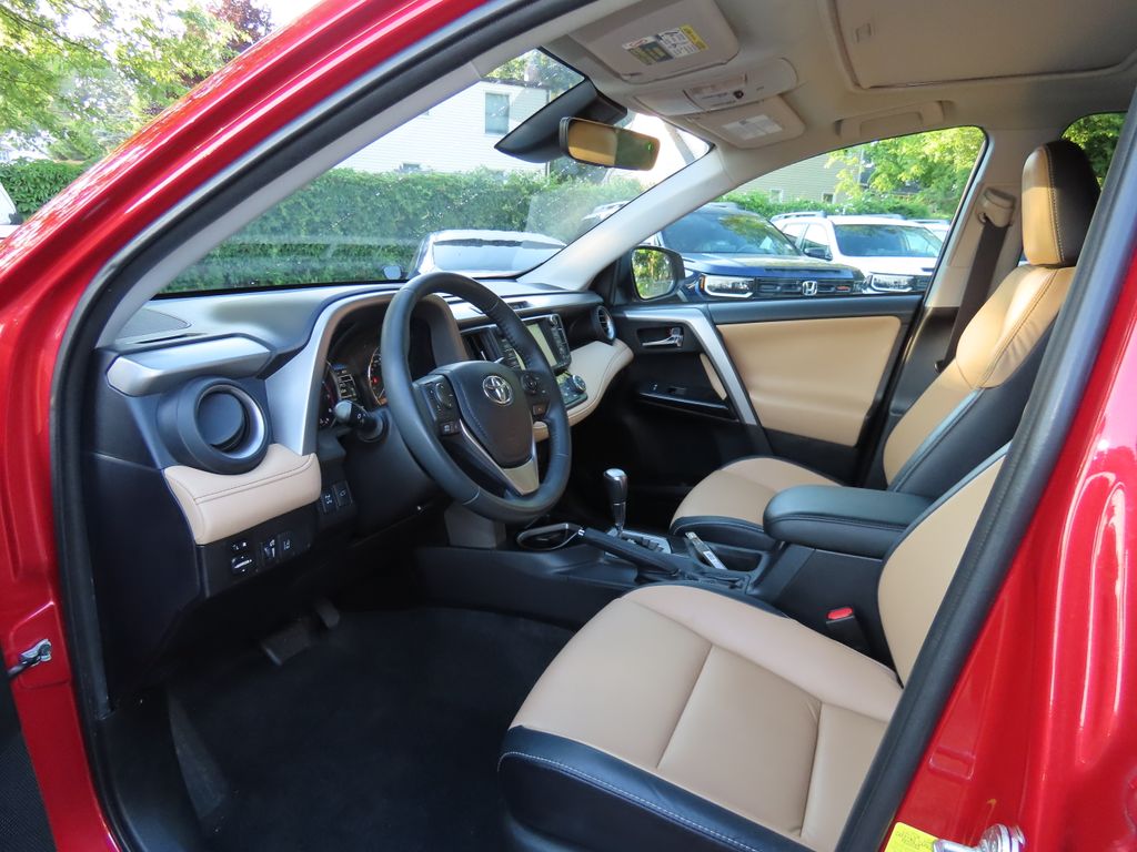 Thumbnail: 2017 Toyota RAV4 - 2