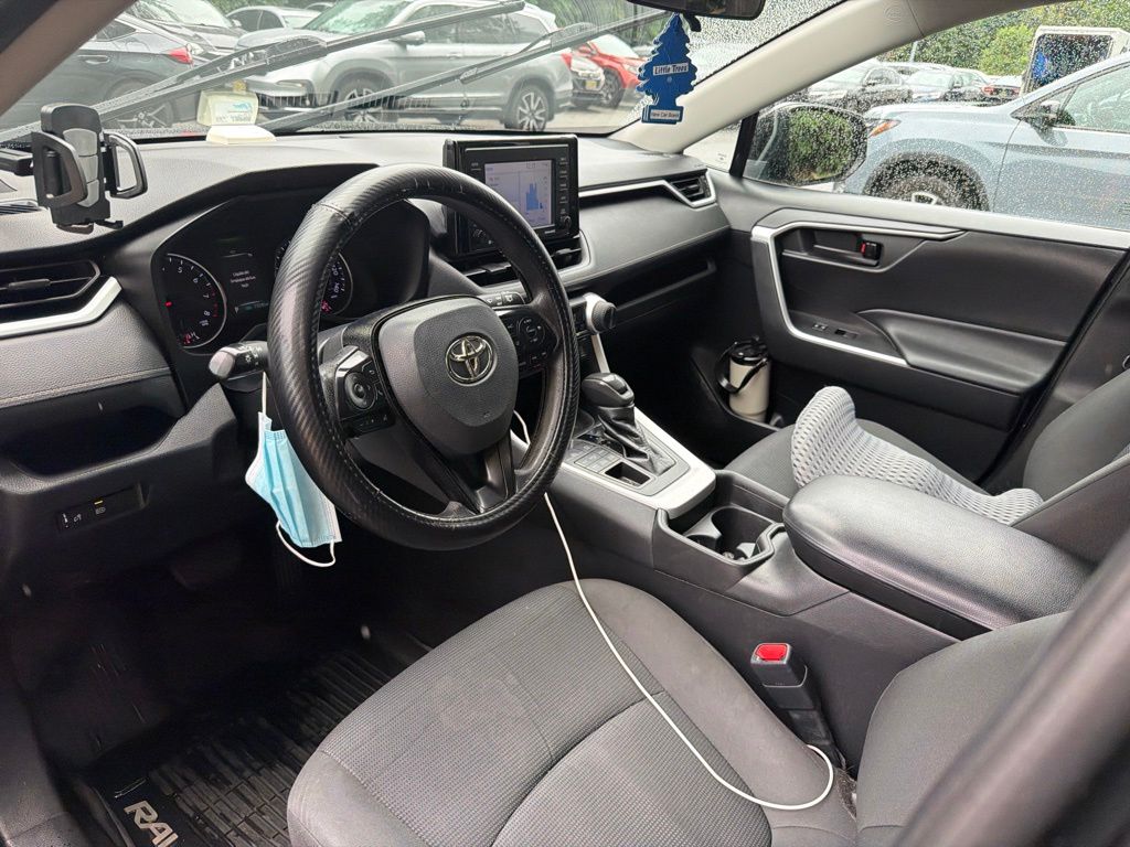 Thumbnail: 2021 Toyota RAV4 - 5