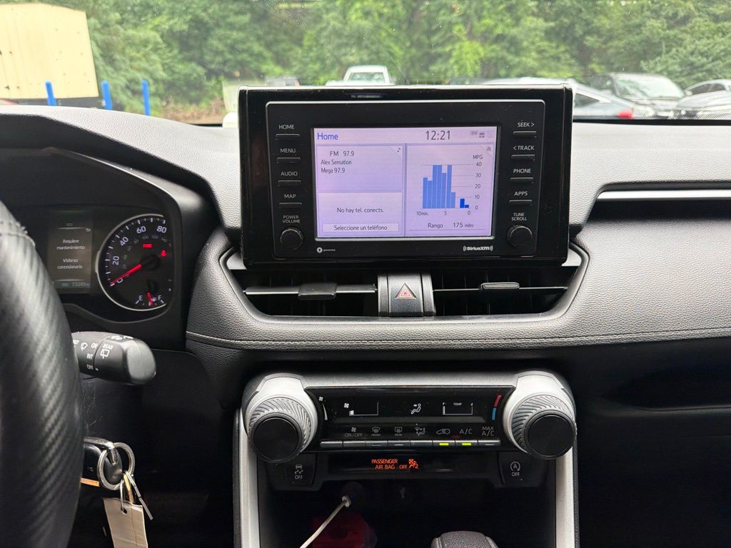 Thumbnail: 2021 Toyota RAV4 - 8