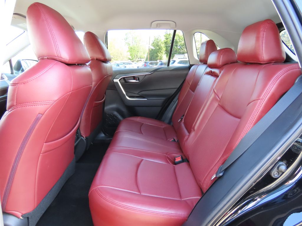 Thumbnail: 2021 Toyota RAV4 - 12