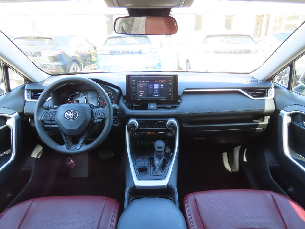 Thumbnail: 2021 Toyota RAV4 - 2