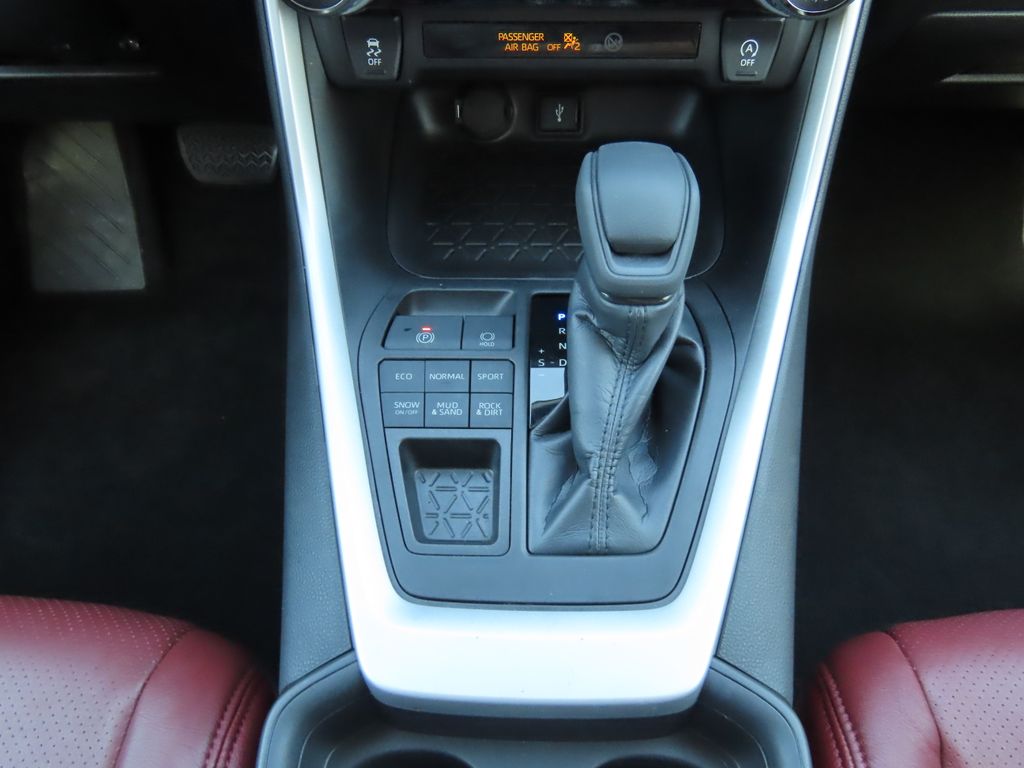 Thumbnail: 2021 Toyota RAV4 - 14