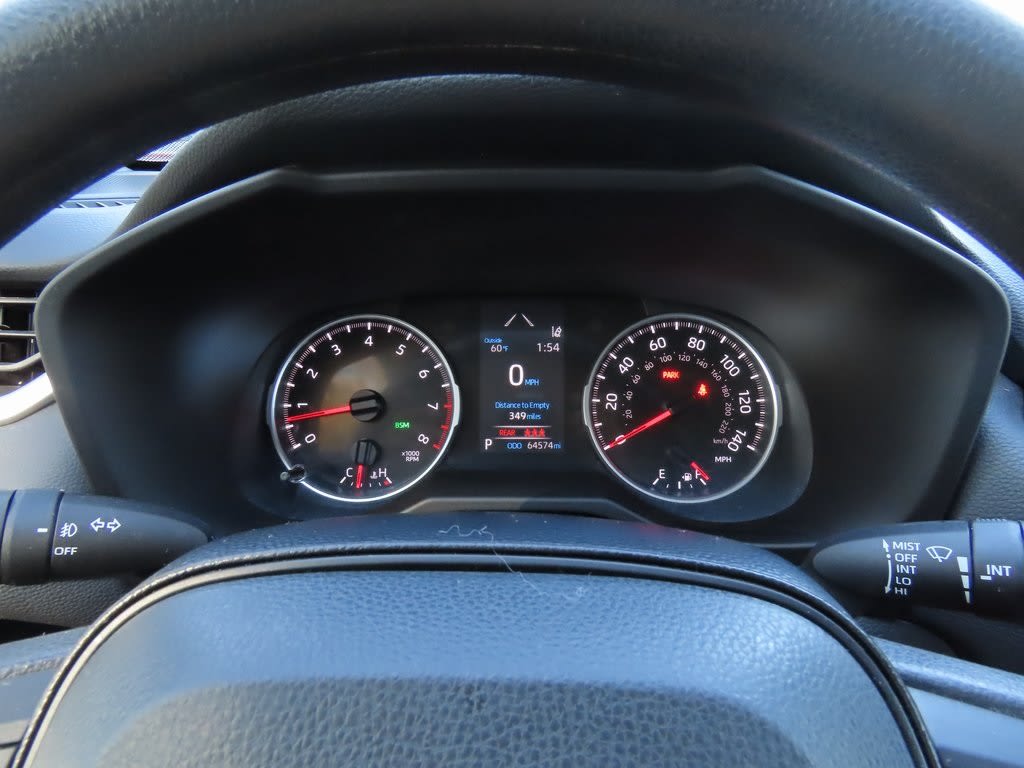 Thumbnail: 2021 Toyota RAV4 - 17