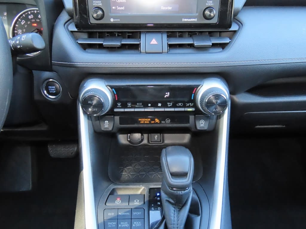 Thumbnail: 2021 Toyota RAV4 - 24