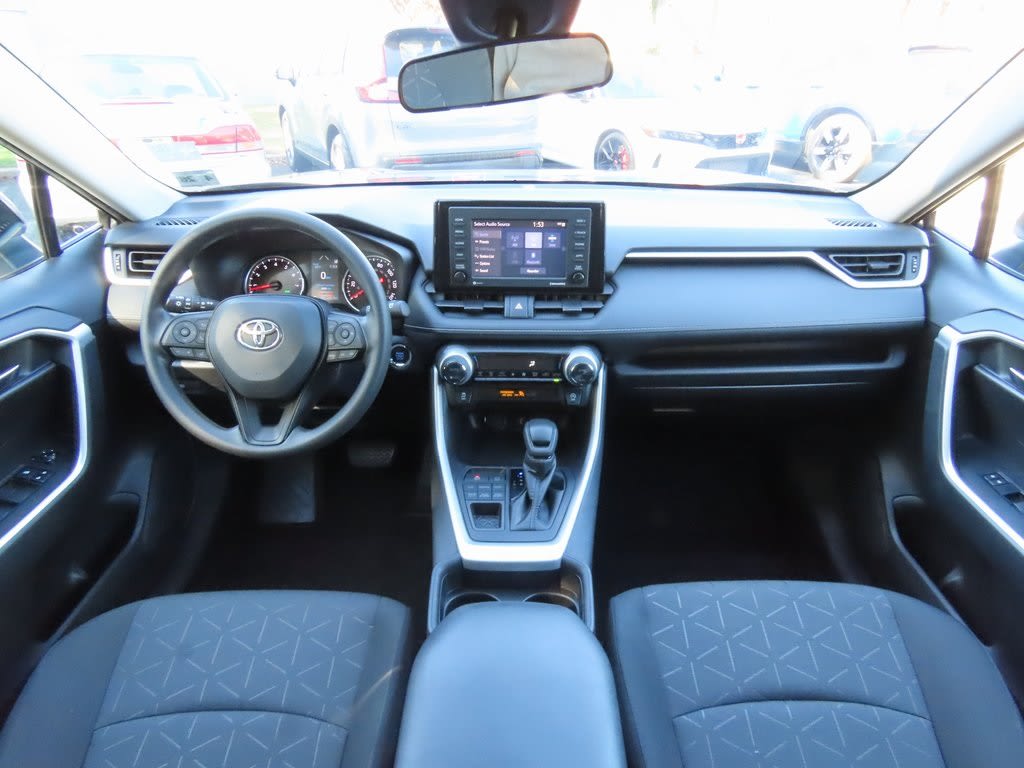 Thumbnail: 2021 Toyota RAV4 - 10