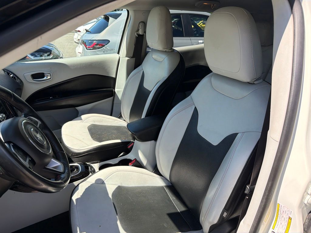 Thumbnail: 2020 Jeep Compass - 8