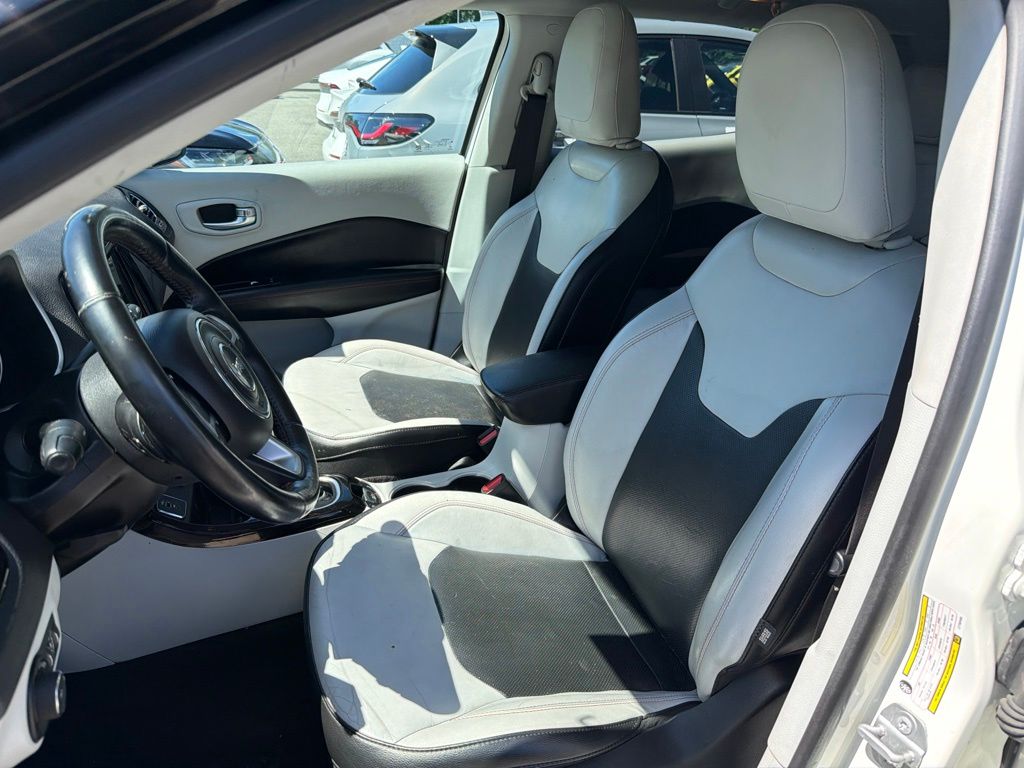 Thumbnail: 2020 Jeep Compass - 32