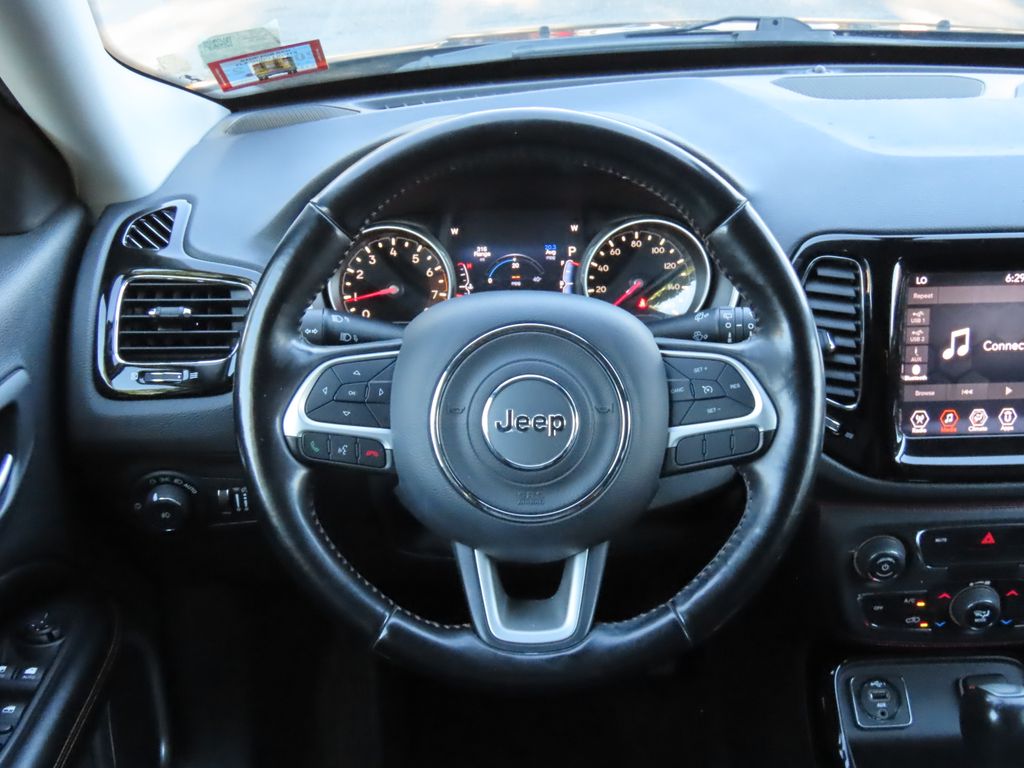 Thumbnail: 2020 Jeep Compass - 10
