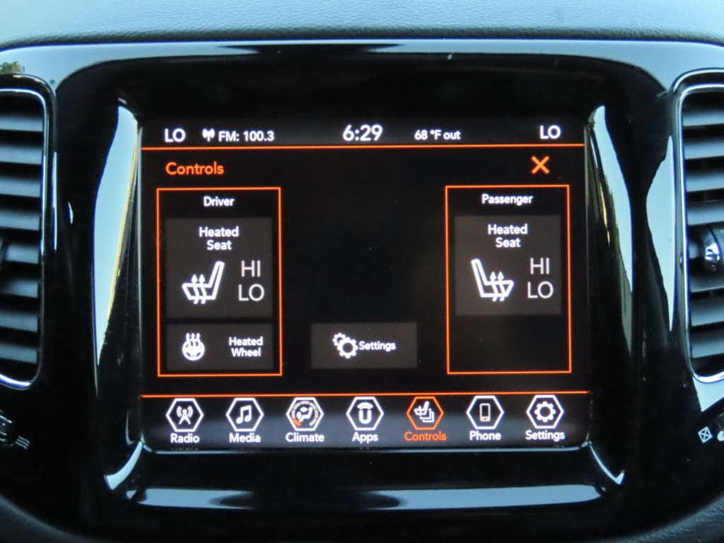 Thumbnail: 2020 Jeep Compass - 24