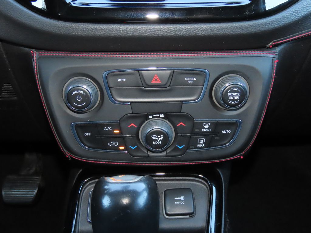 Thumbnail: 2020 Jeep Compass - 25