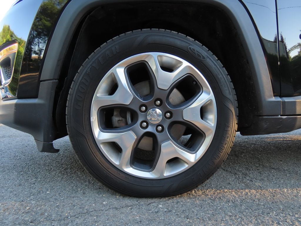 Thumbnail: 2020 Jeep Compass - 8