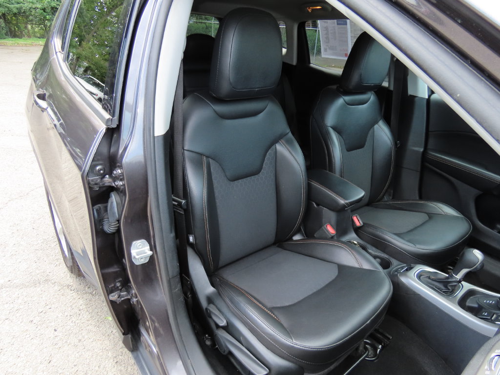 Thumbnail: 2019 Jeep Compass - 12