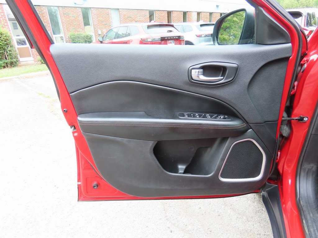 Thumbnail: 2019 Jeep Compass - 23