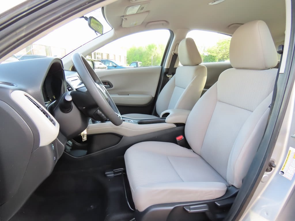 2017 Honda HR-V LX 9