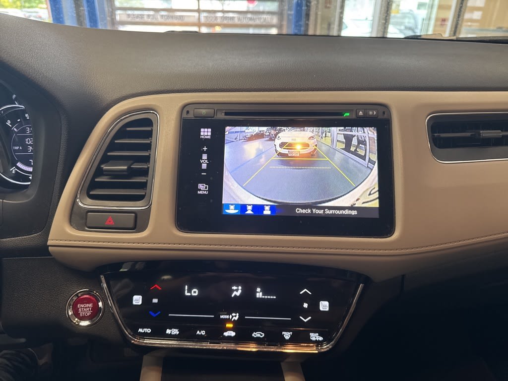 Thumbnail: 2016 Honda HR-V - 16