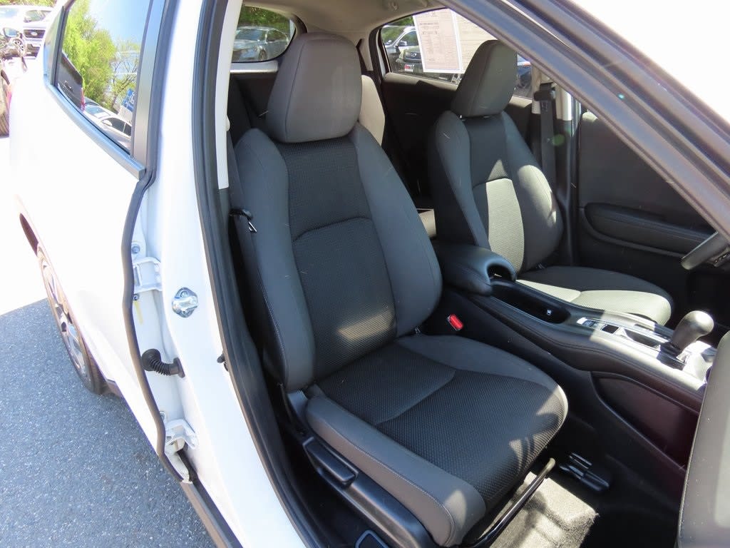 2022 Honda HR-V EX 23