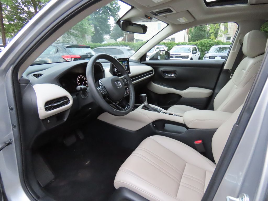 Thumbnail: 2024 Honda HR-V - 2