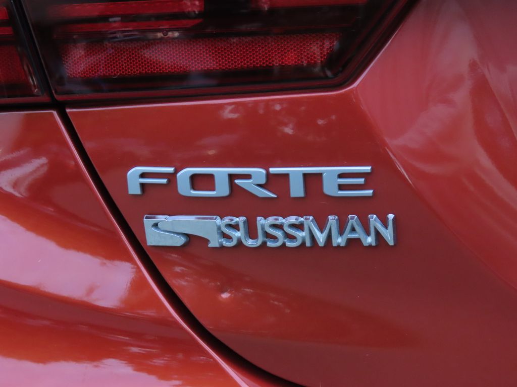 Thumbnail: 2023 Kia Forte - 6