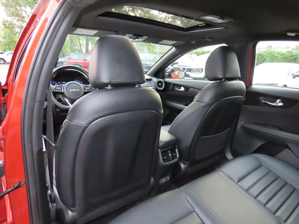 Thumbnail: 2023 Kia Forte - 22