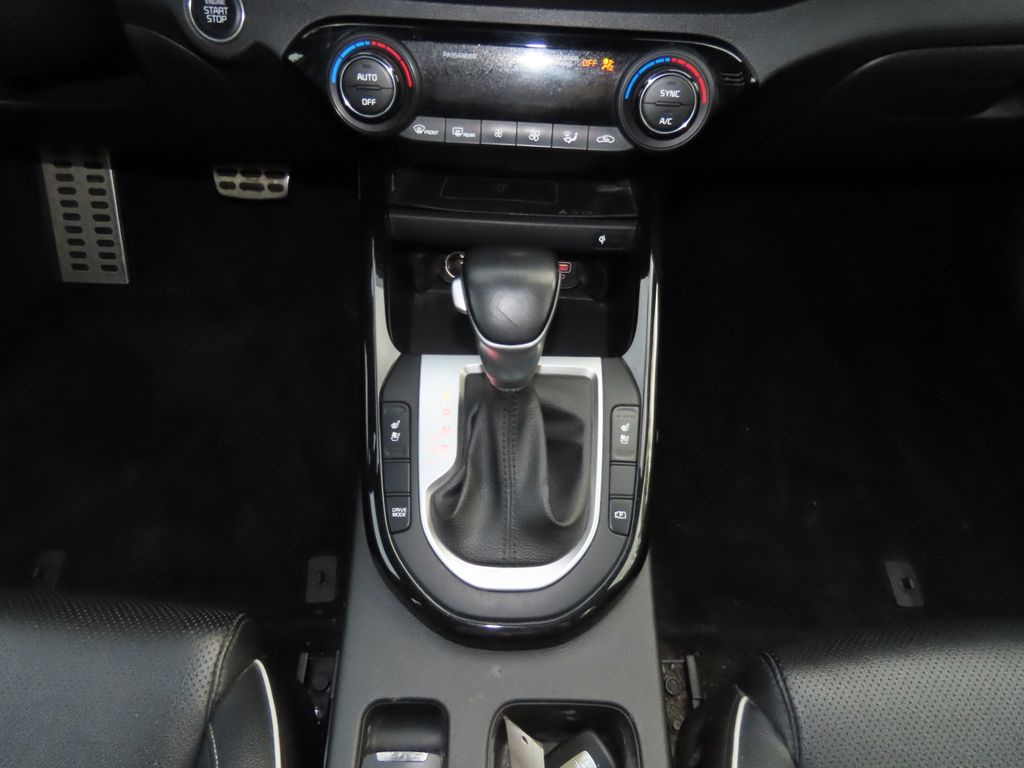 Thumbnail: 2023 Kia Forte - 14
