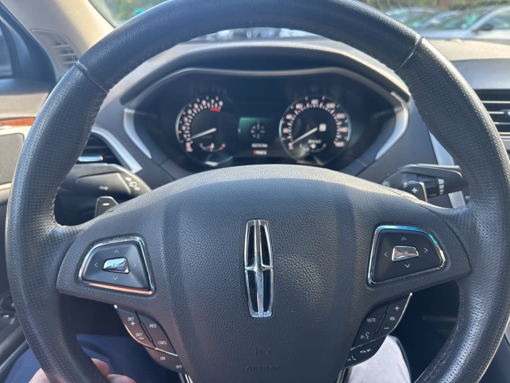 Thumbnail: 2014 Lincoln MKZ - 14