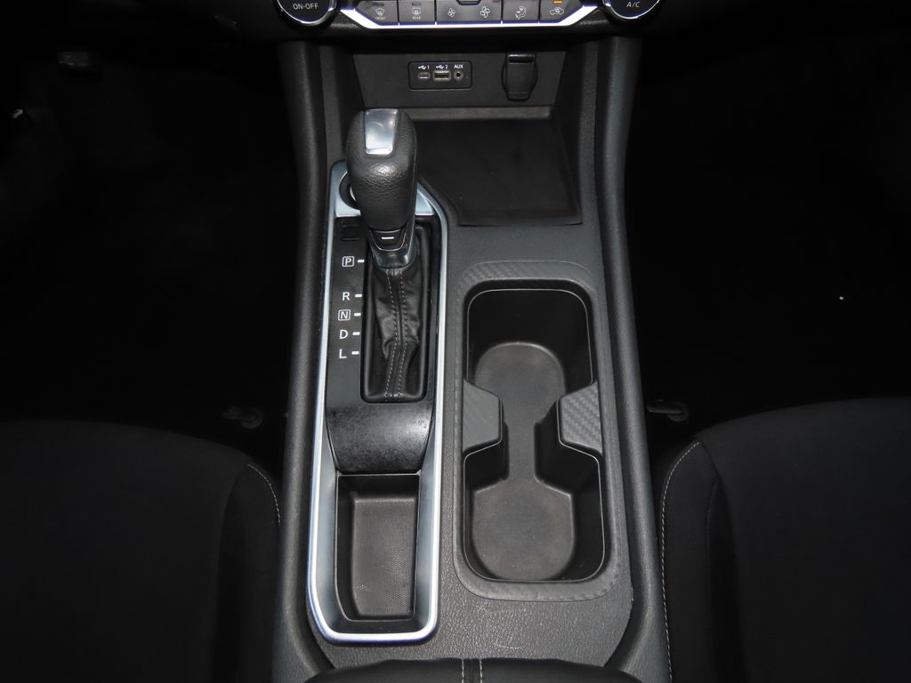Thumbnail: 2020 Nissan Sentra - 13