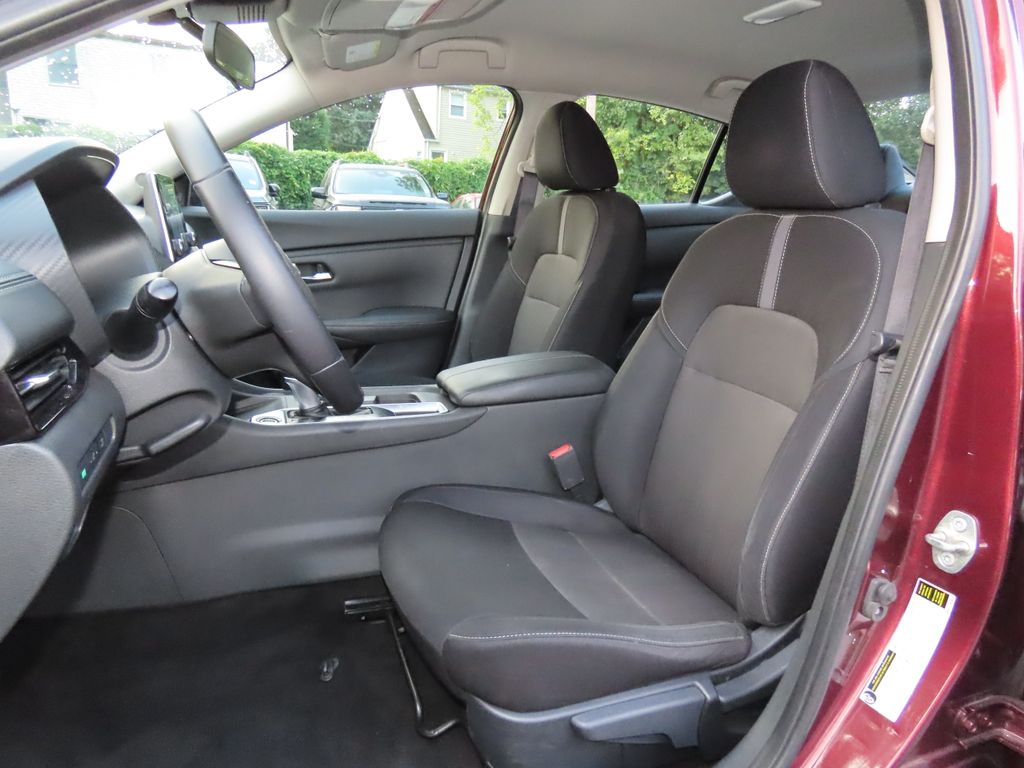 Thumbnail: 2020 Nissan Sentra - 10