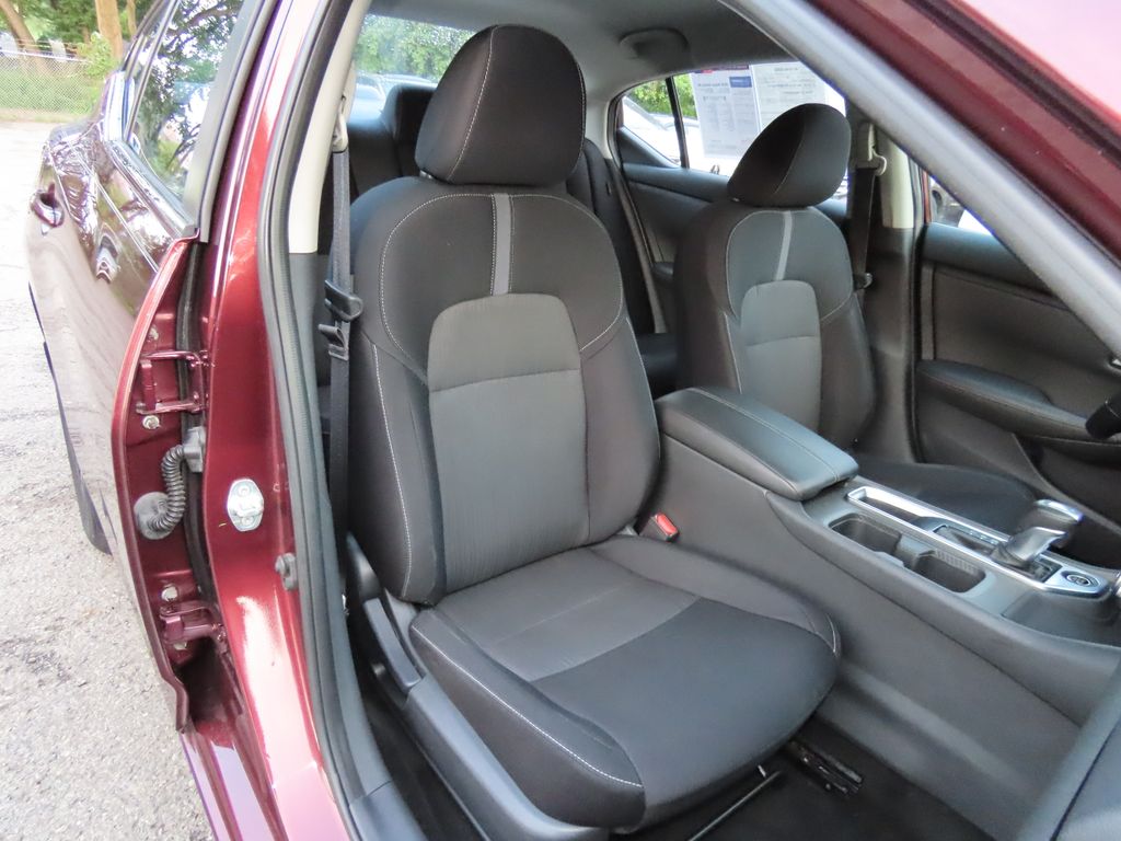 Thumbnail: 2020 Nissan Sentra - 23