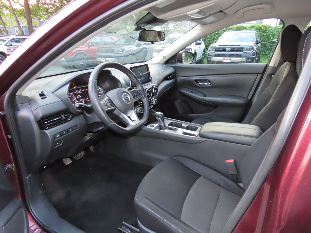 Thumbnail: 2020 Nissan Sentra - 9