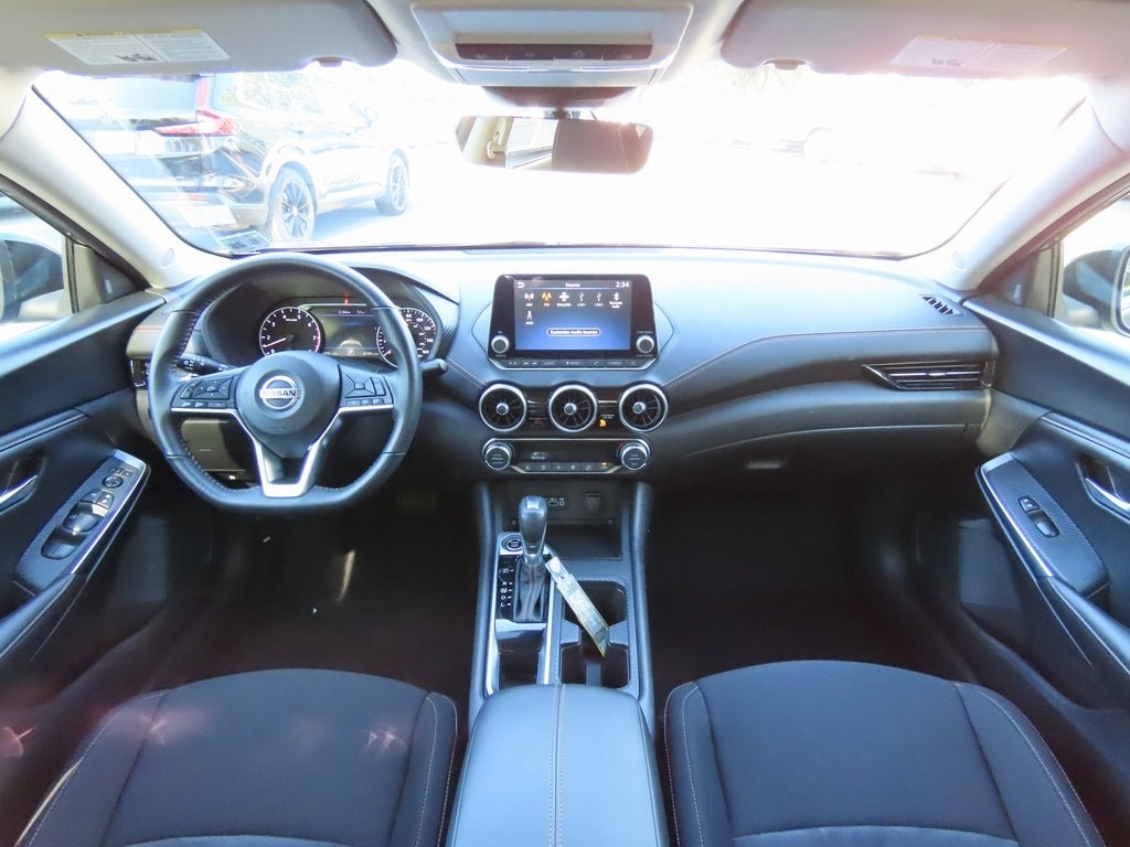 Thumbnail: 2023 Nissan Sentra - 10