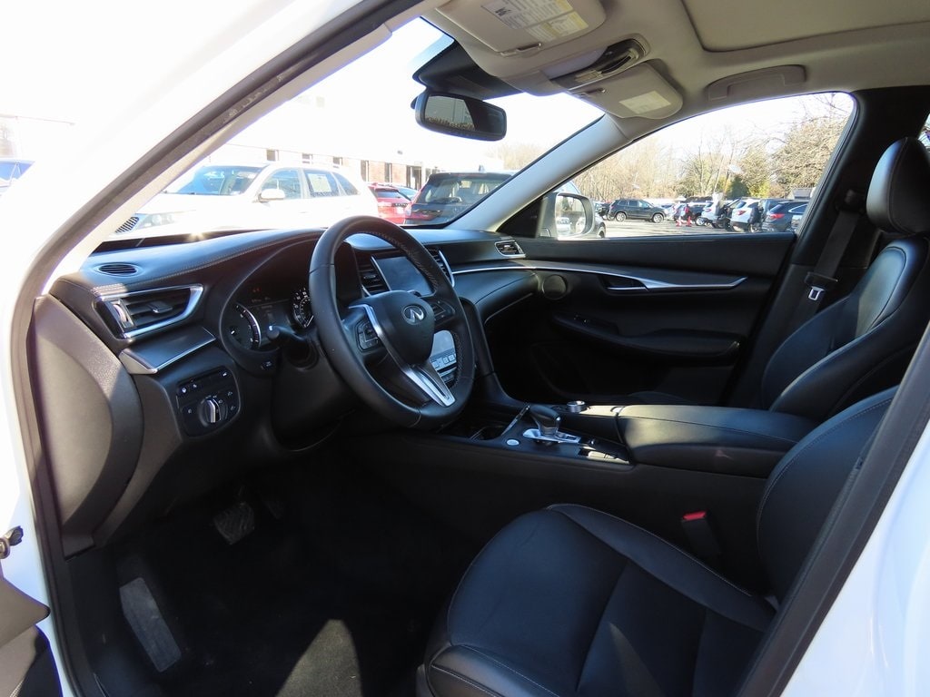 2022 INFINITI QX50 Luxe 2