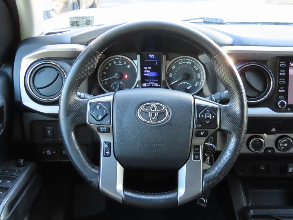 2020 Toyota Tacoma SR5 14