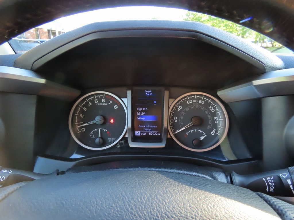 2020 Toyota Tacoma SR5 17