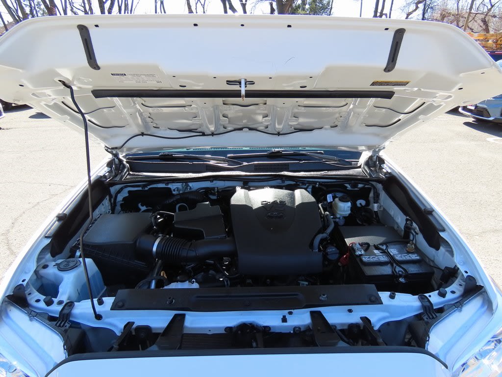 2022 Toyota Tacoma SR 6